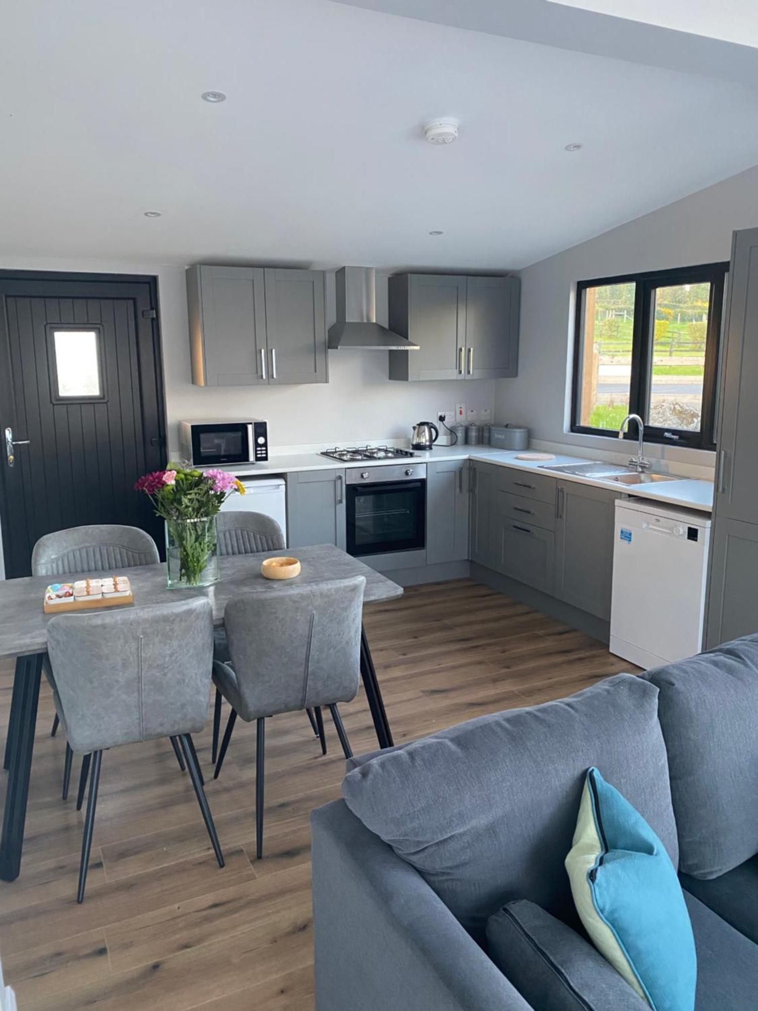 Killyfole Lakeside Lodges Corranny Екстер'єр фото